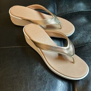 EUC Aerosoles Wedge Sandals